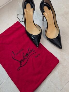 Christian Louboutin Black Patent Pointed-Toe Pumps- Good Condition